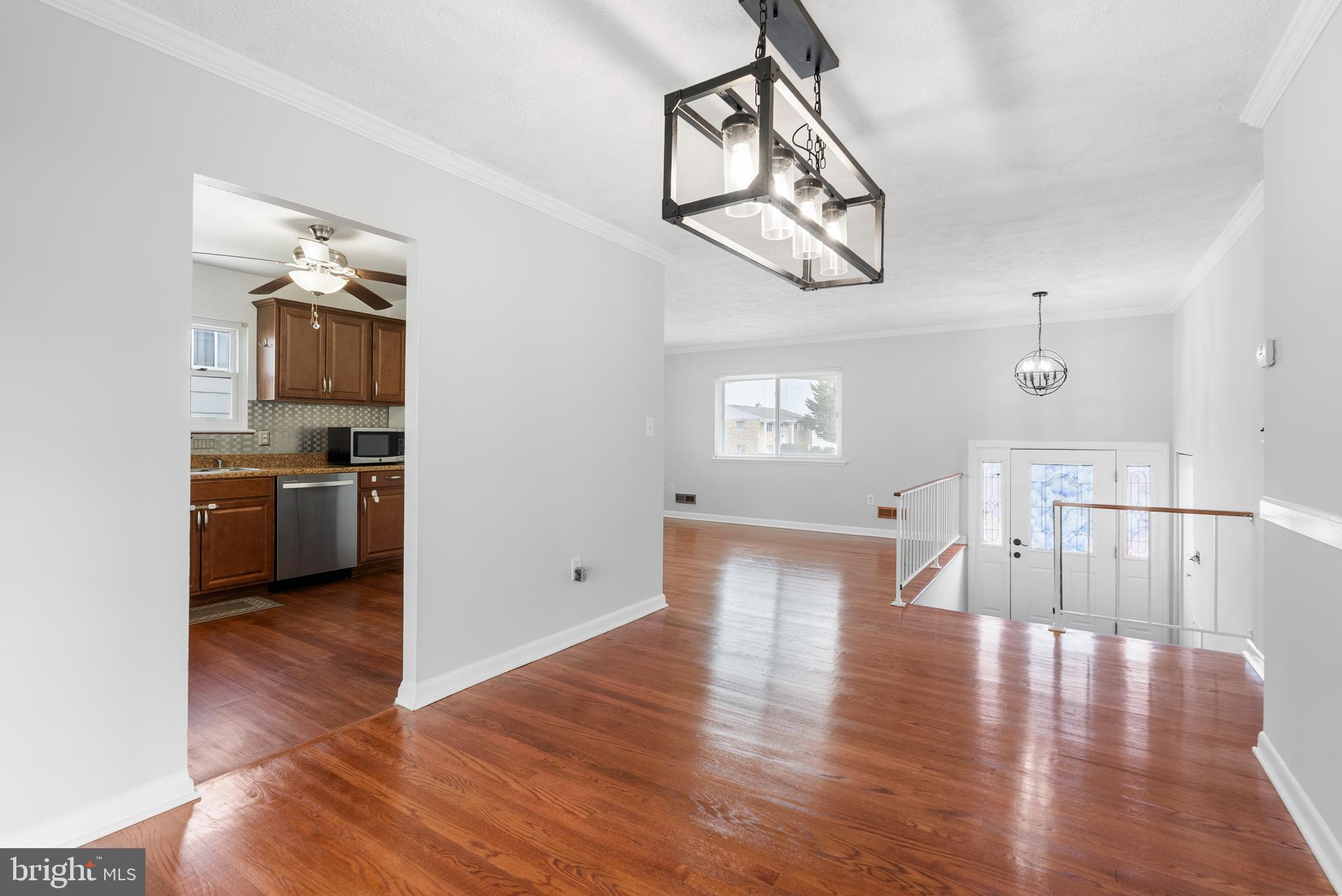 1304 Glenwilde Road Baltimore, MD 21228 - Photo 10 of 38 Gallery Image 10