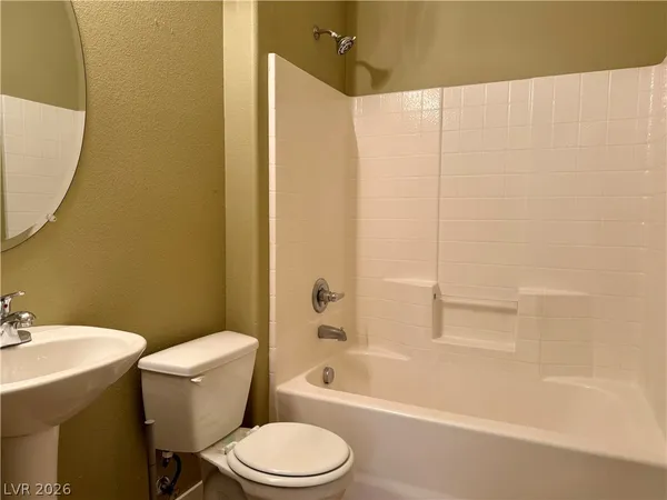 $2,605 | 7628 Schuders Avenue, Las Vegas, NV 89178