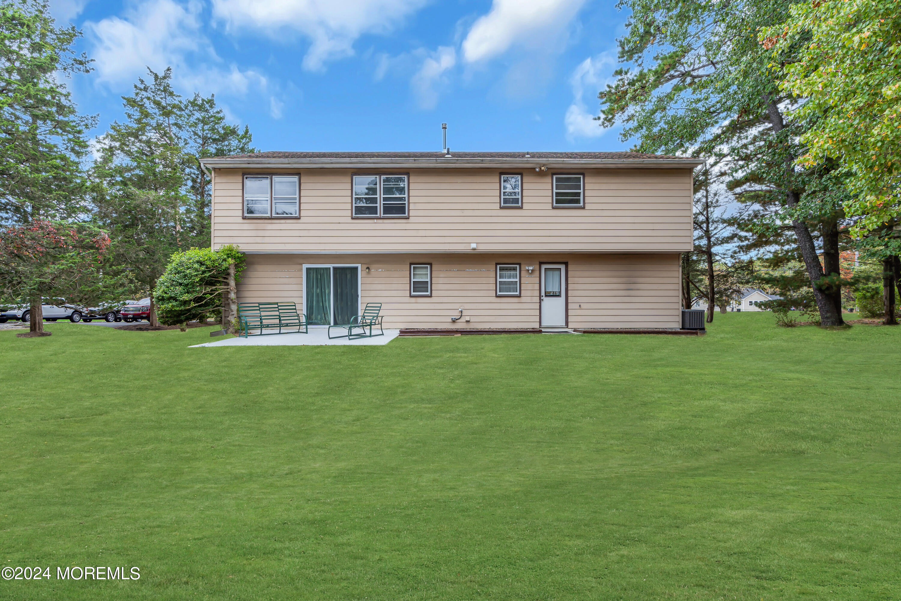 419 Cook Road Jackson, NJ 08527 - Photo 30 of 36 a front view of house with a garden