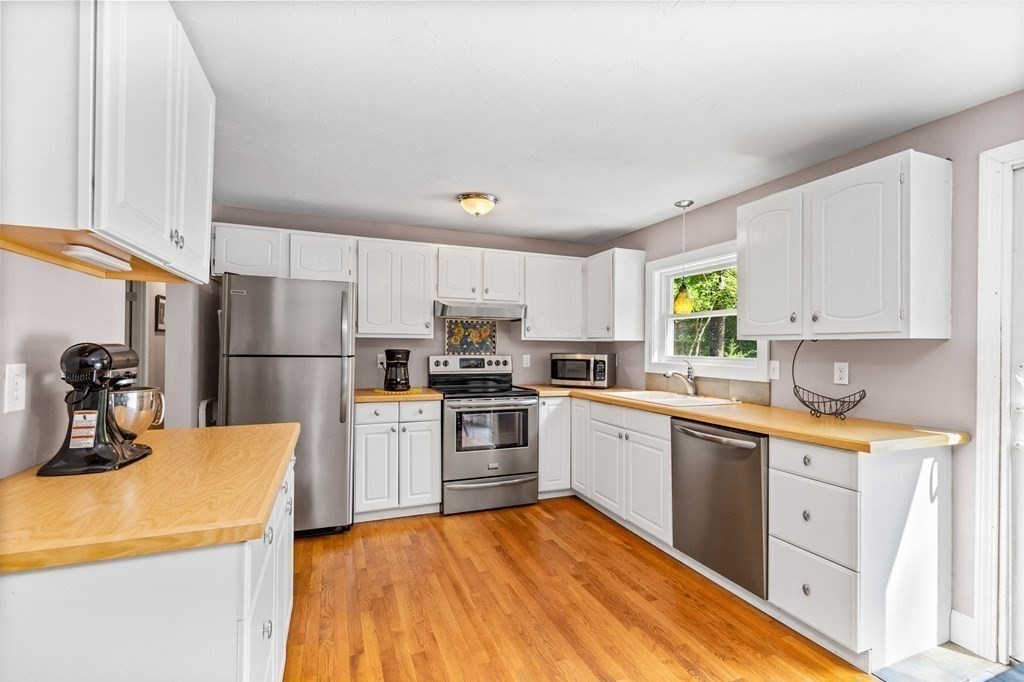 7 Clark Road Lakeville, MA 02347 - Photo 9 of 40 Gallery Image 9