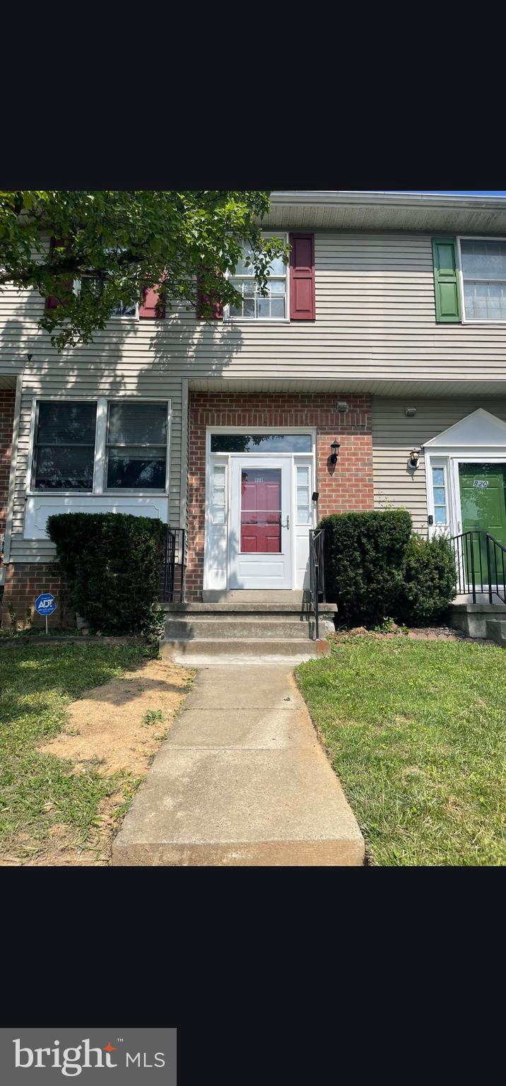 822 Joshua Tree Court Owings Mills, MD 21117 - Photo 6 of 27 a view of outdoor space with garden