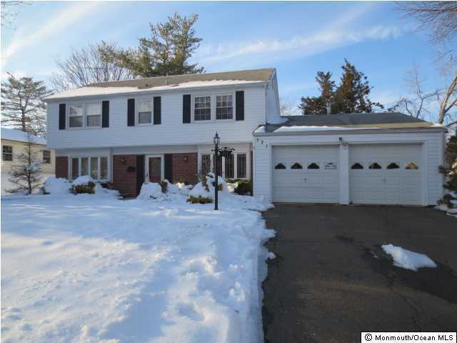 171 Lloyd Road Aberdeen, NJ 07747 - Photo 1 of 20 Primary Photo