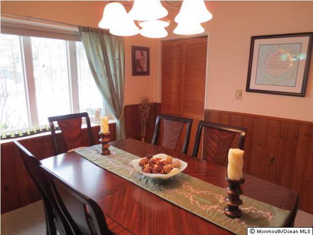 171 Lloyd Road Aberdeen, NJ 07747 - Photo 4 of 20 Additional Photo
