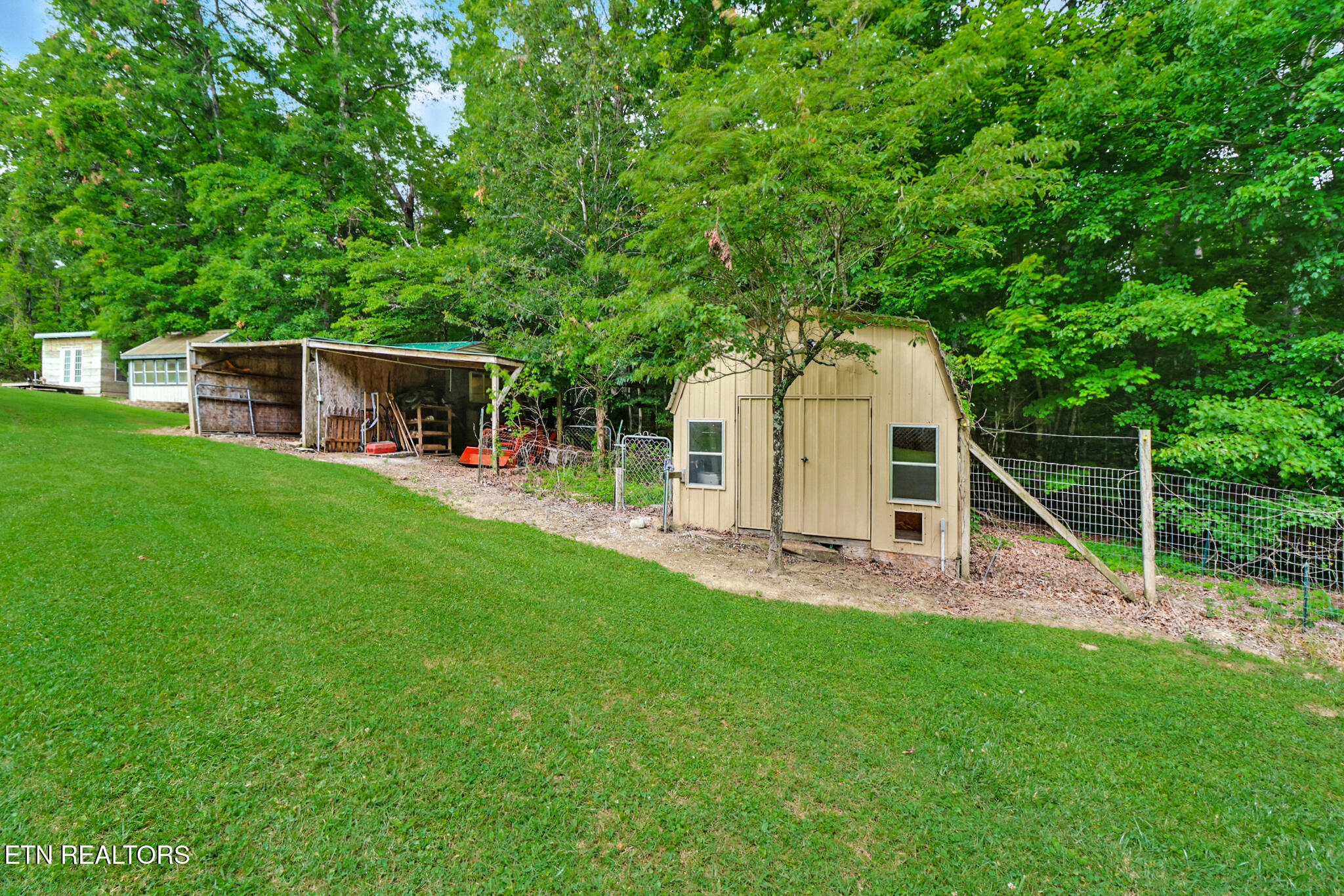 16501 Genesis Road Crossville, TN 38571 - Photo 17 of 60 Kennel