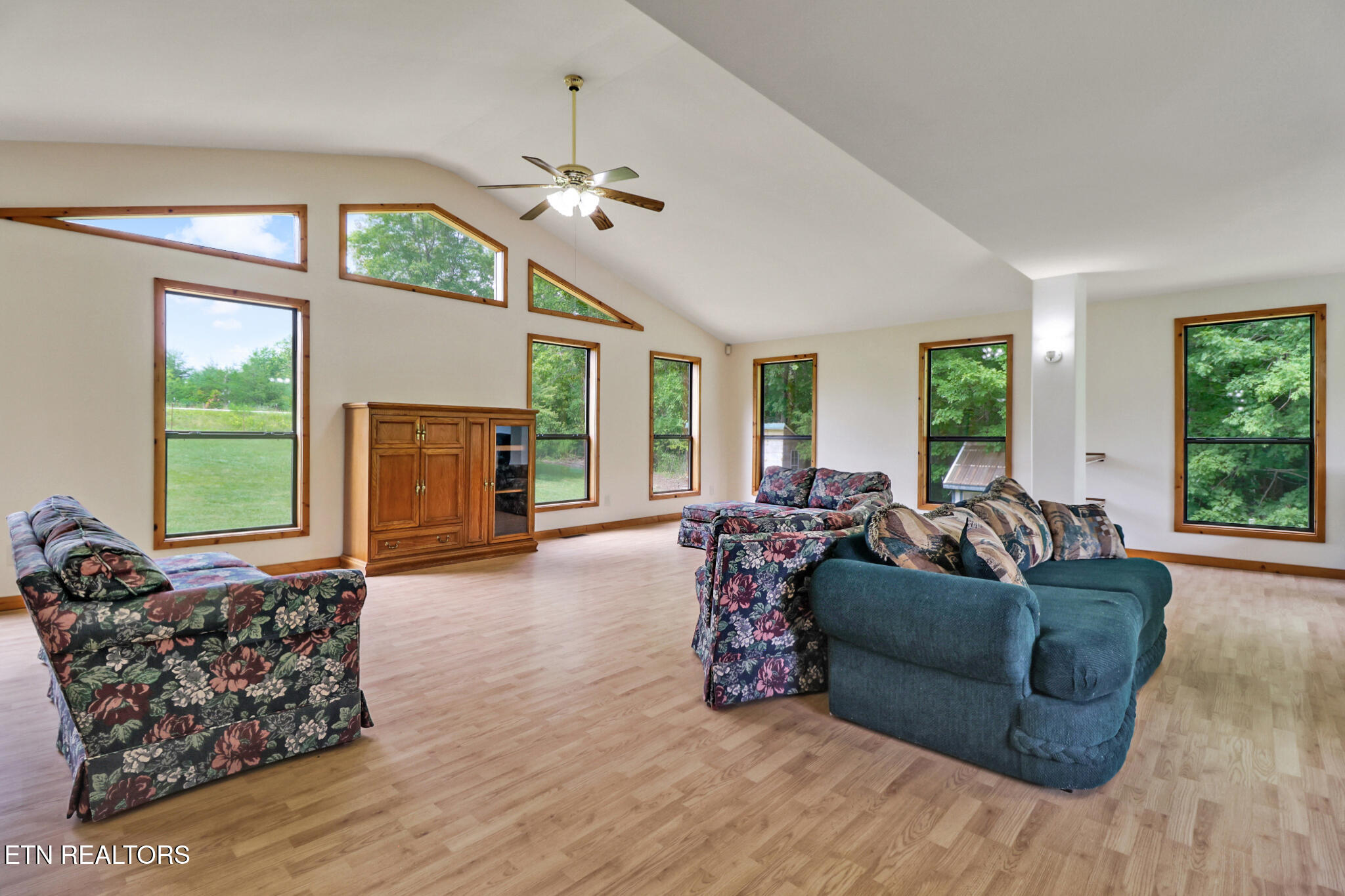 16501 Genesis Road Crossville, TN 38571 - Photo 41 of 60 Greatroom