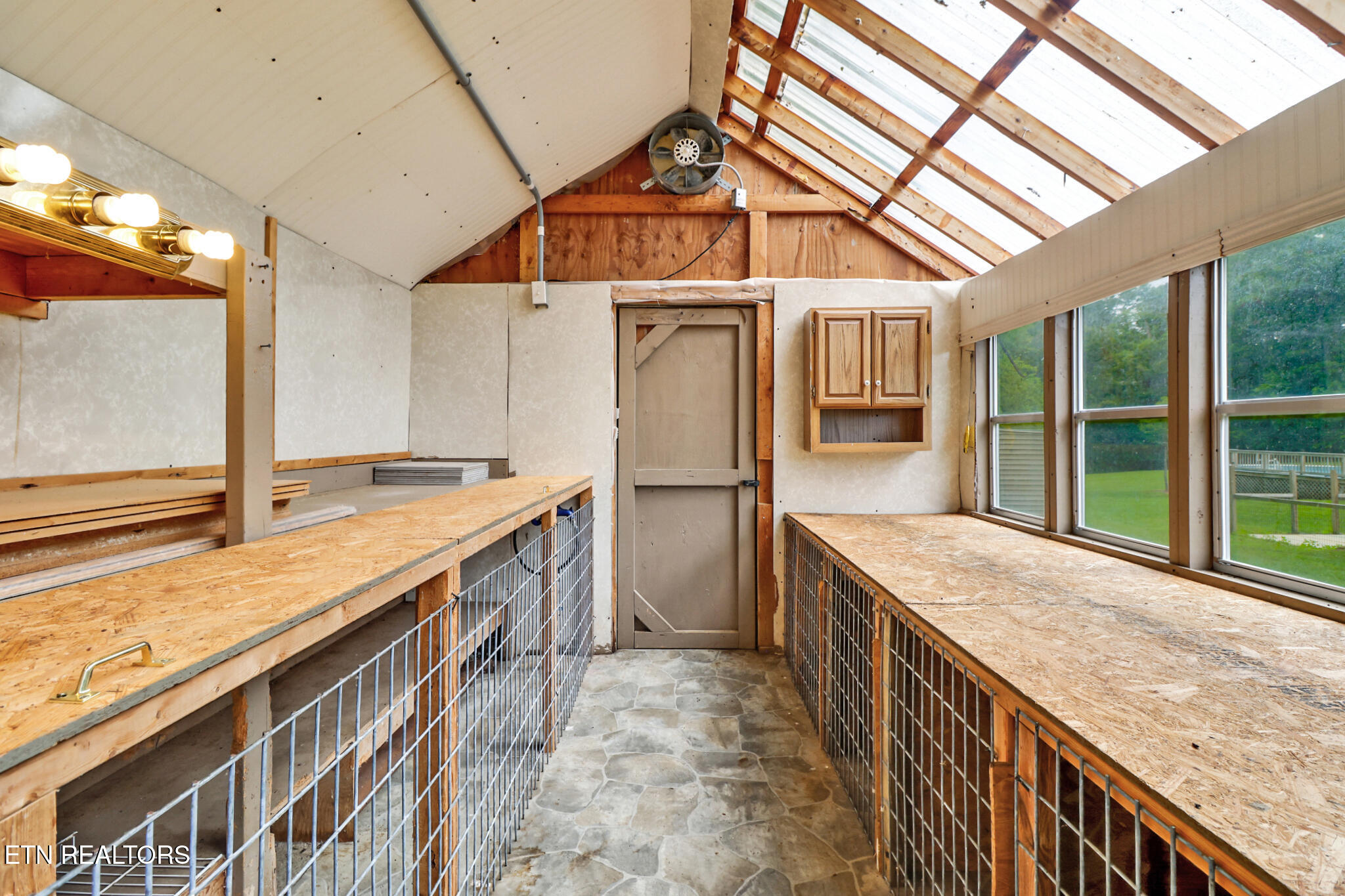 16501 Genesis Road Crossville, TN 38571 - Photo 55 of 60 potting shed interior