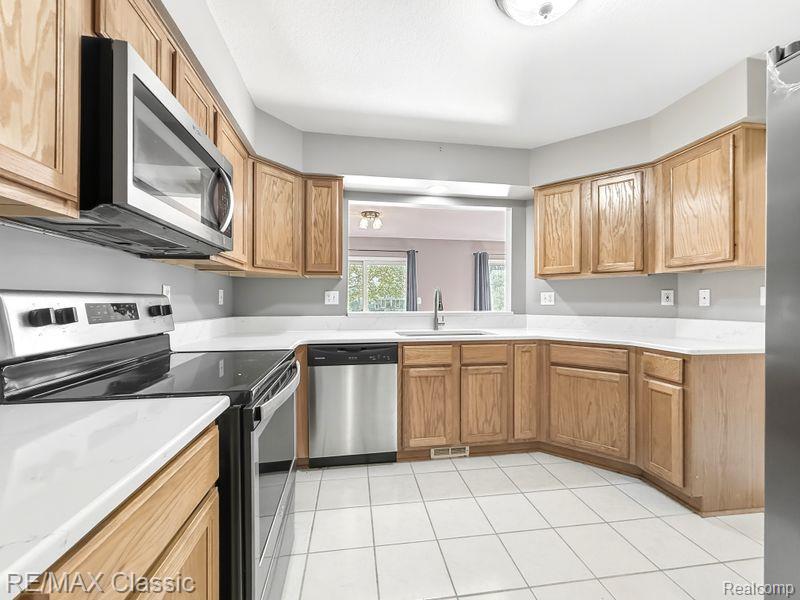 27820 Reo Road Grosse Ile, MI 48138 - Photo 14 of 45