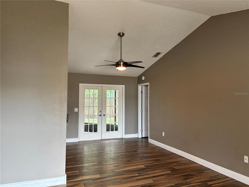 7814 Flintlock Drive Port Richey, FL 34668 - Photo 11 of 31 Gallery Image 11