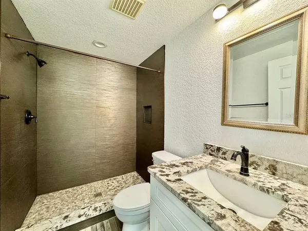 $4,700 | 2384 Creek Court, Clearwater, FL 33764