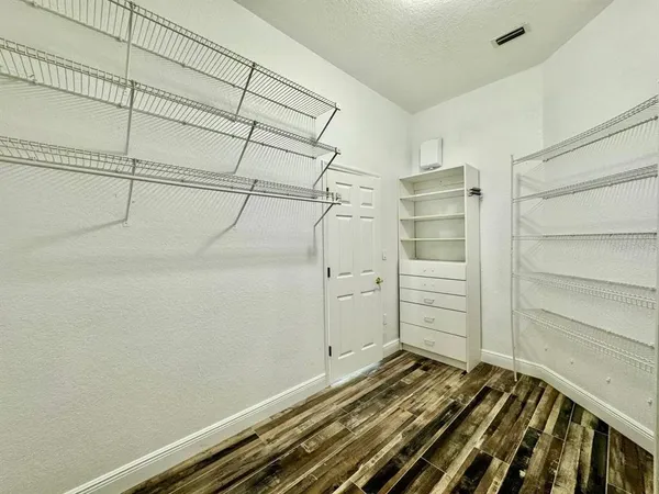 $4,700 | 2384 Creek Court, Clearwater, FL 33764