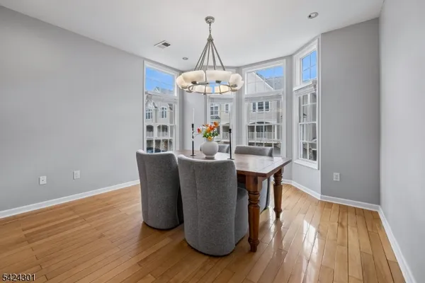 $830,000 | 816 Kensington Lane, Livingston, NJ 07039