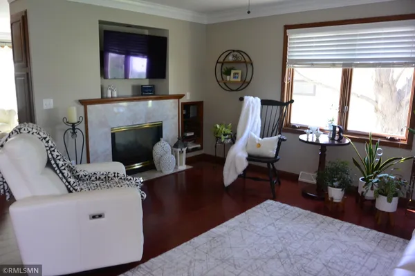 $525,000 | 201 Douglas Drive, Glencoe, MN 55336