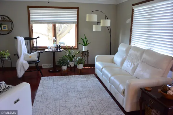 $525,000 | 201 Douglas Drive, Glencoe, MN 55336