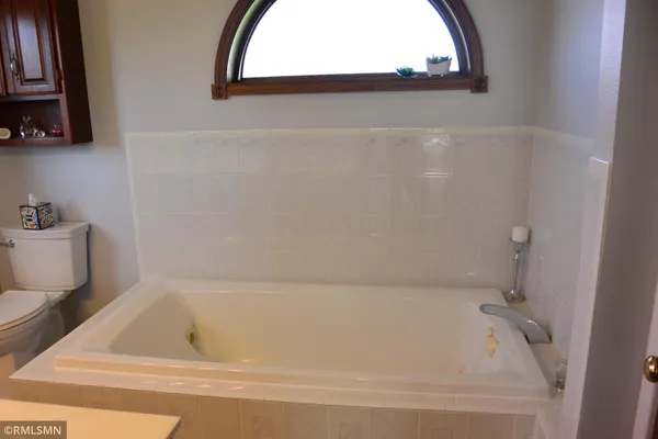 $525,000 | 201 Douglas Drive, Glencoe, MN 55336