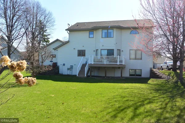 $525,000 | 201 Douglas Drive, Glencoe, MN 55336