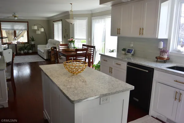 $525,000 | 201 Douglas Drive, Glencoe, MN 55336
