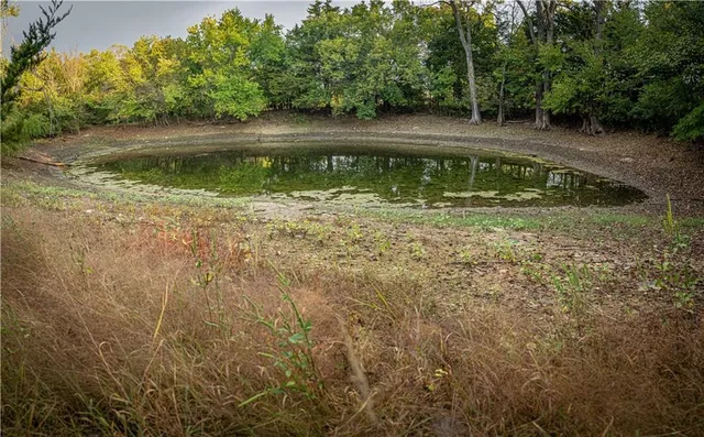 $475,000 | 863 25th Road, Longton, KS 67352