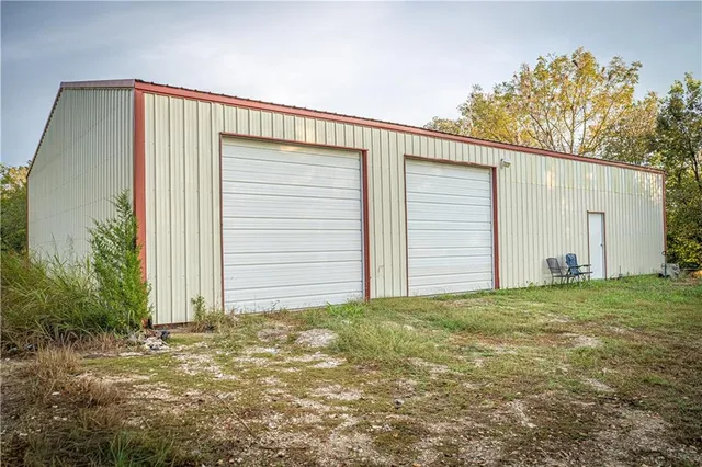 $475,000 | 863 25th Road, Longton, KS 67352