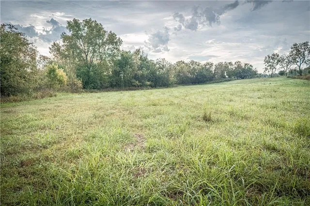 $475,000 | 863 25th Road, Longton, KS 67352