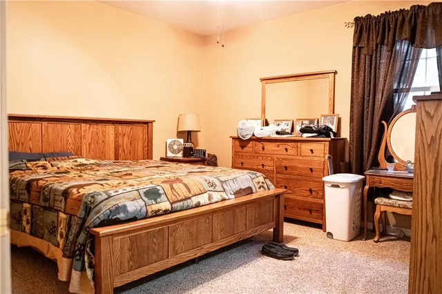 $475,000 | 863 25th Road, Longton, KS 67352