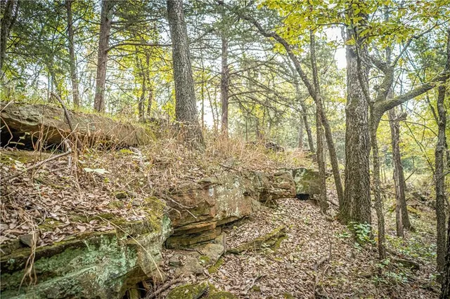 $475,000 | 863 25th Road, Longton, KS 67352