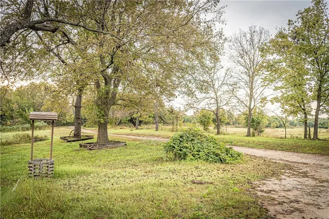 $475,000 | 863 25th Road, Longton, KS 67352