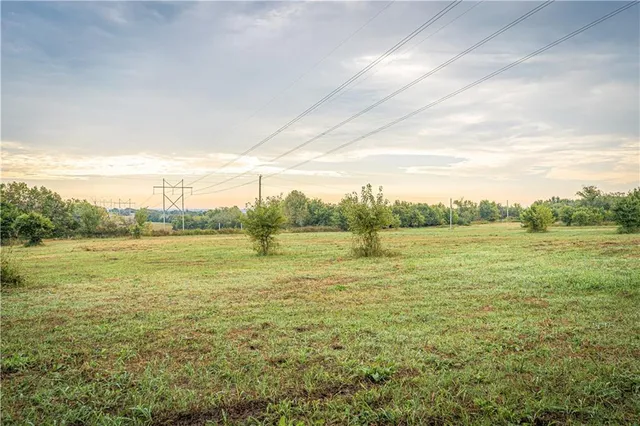 $475,000 | 863 25th Road, Longton, KS 67352