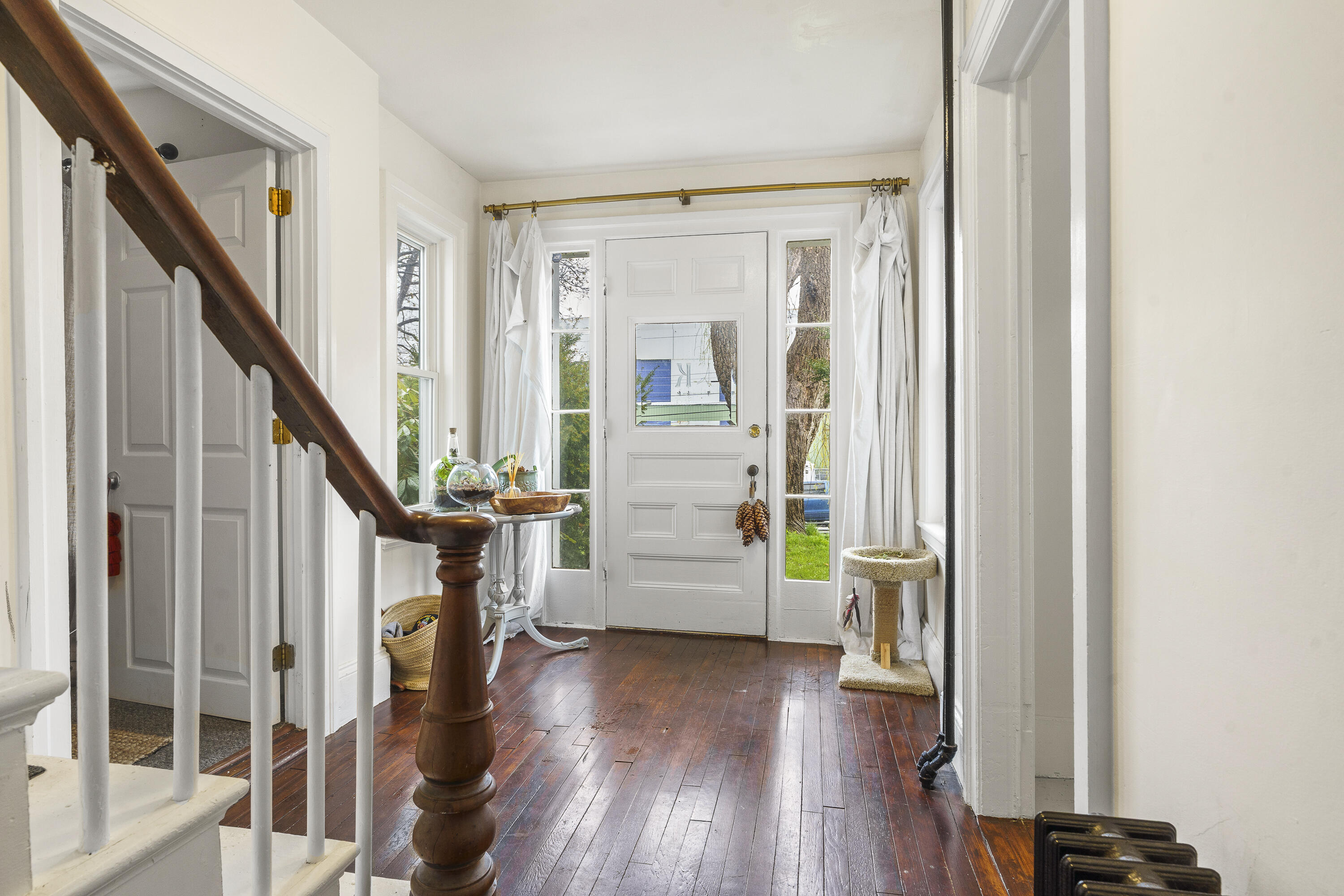 9 Pleasant Street Bath, ME 04530 - Photo 6 of 38 02-9 Pleasant St, Bath, ME- Interiors-TP