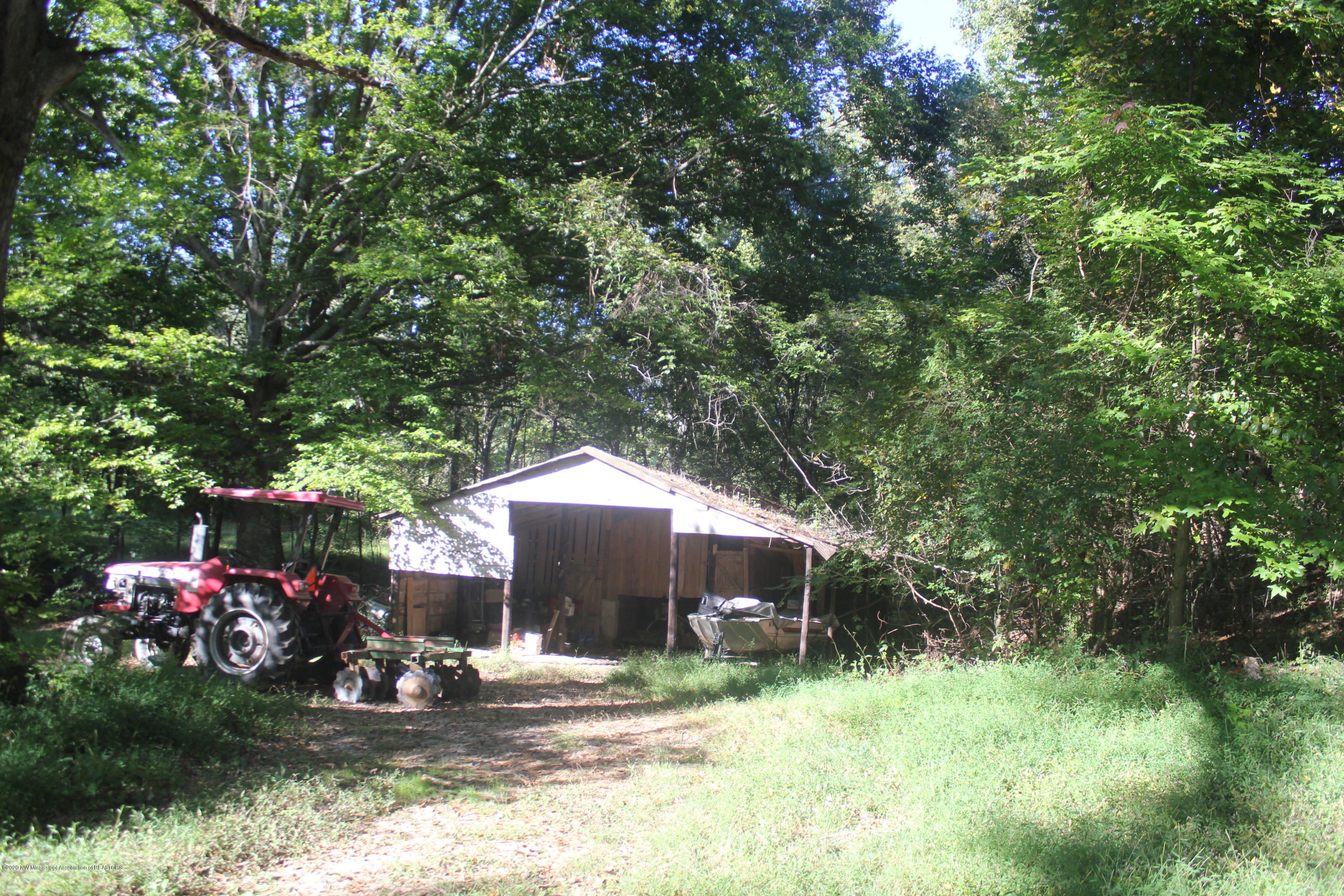 1346 Wildcat Bottom Road Red Banks, MS 38661 - Photo 15 of 16 IMG_5021