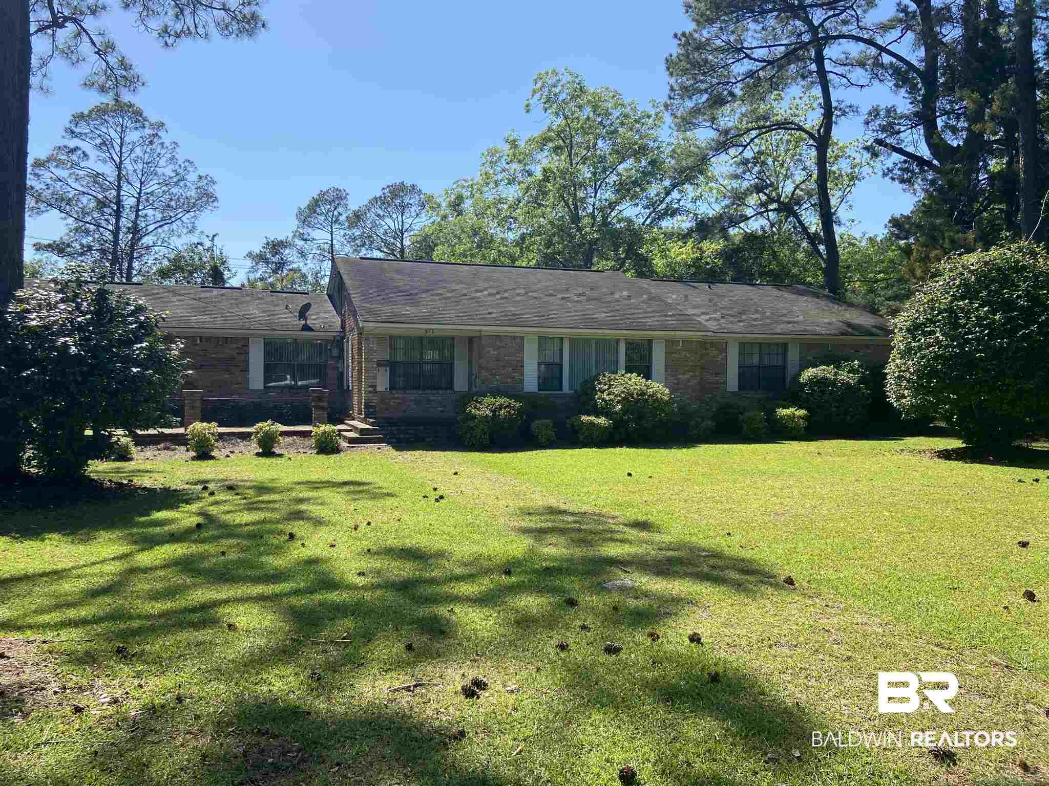 514 Simmons Street Brewton, AL 36426 - Photo 1 of 23