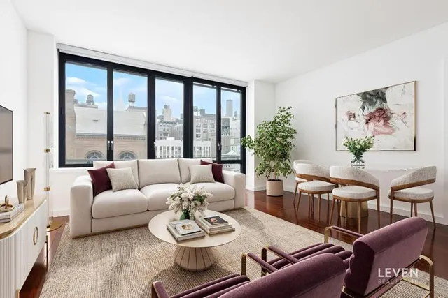 $2,290,000 | 50 West 15th Street, Unit 8B | Flatiron