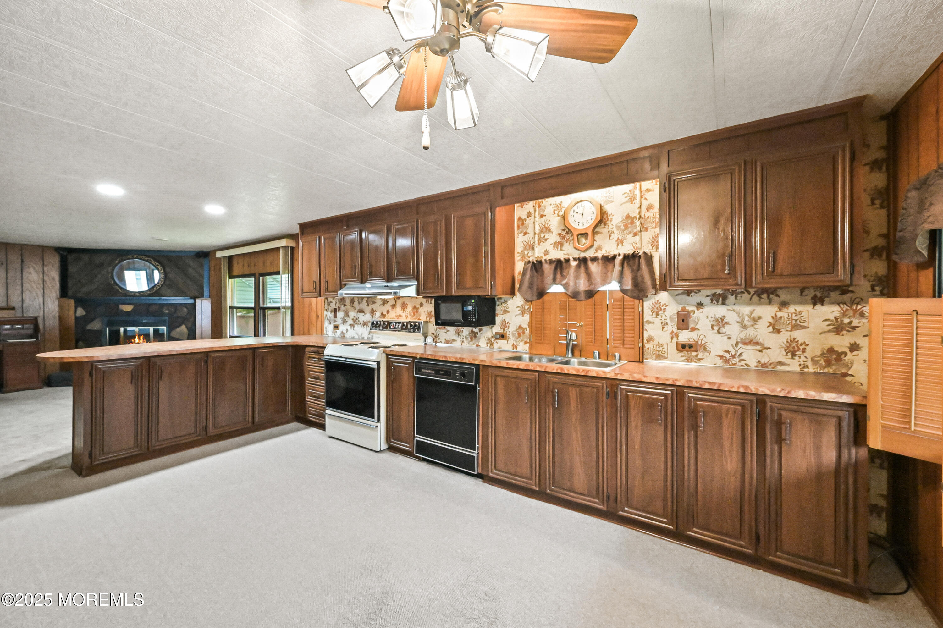 119 Village Road Morganville, NJ 07751 - Photo 8 of 18 119_village_rd_018