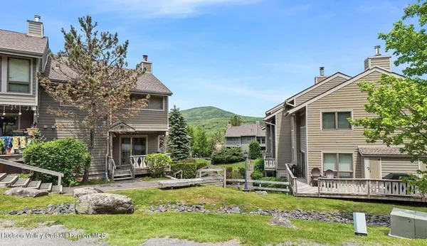 $325,000 | 64 Highlands Lane, Unit D6, Hunter, NY 12442