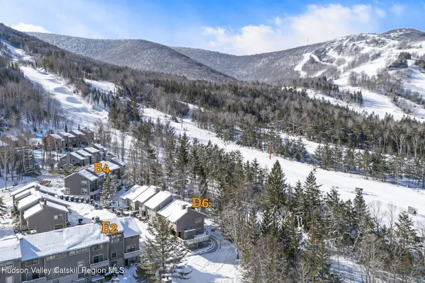 $325,000 | 64 Highlands Lane, Unit D6, Hunter, NY 12442