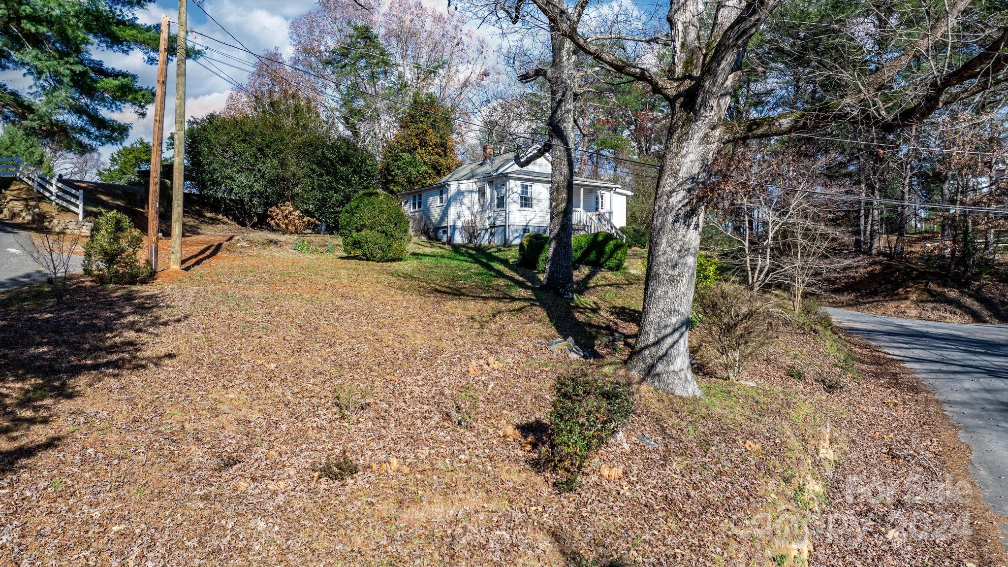 811 Markham Road Tryon, NC 28782 - Photo 21 of 46