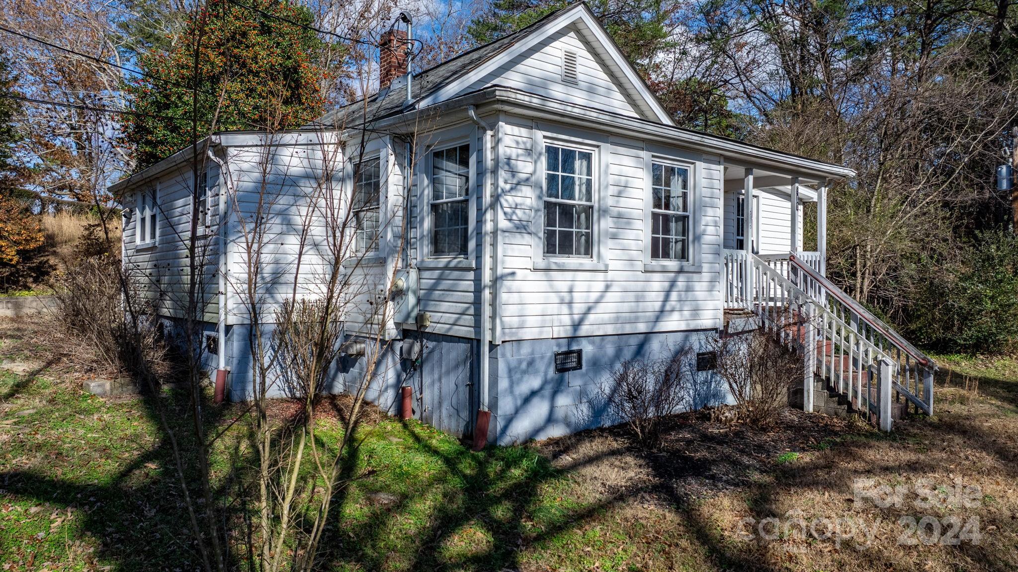 811 Markham Road Tryon, NC 28782 - Photo 23 of 46