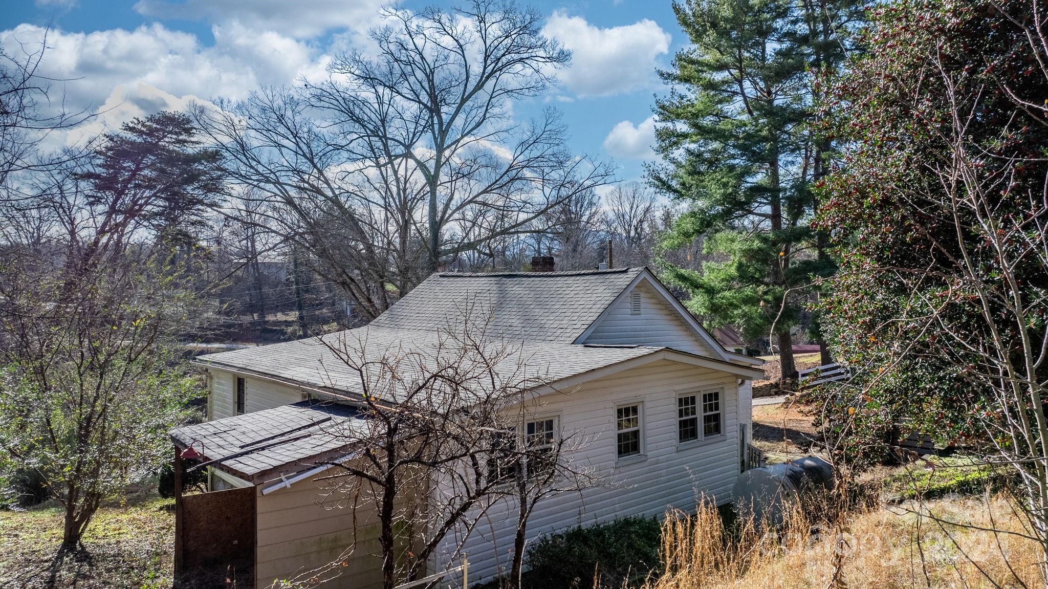 811 Markham Road Tryon, NC 28782 - Photo 29 of 46