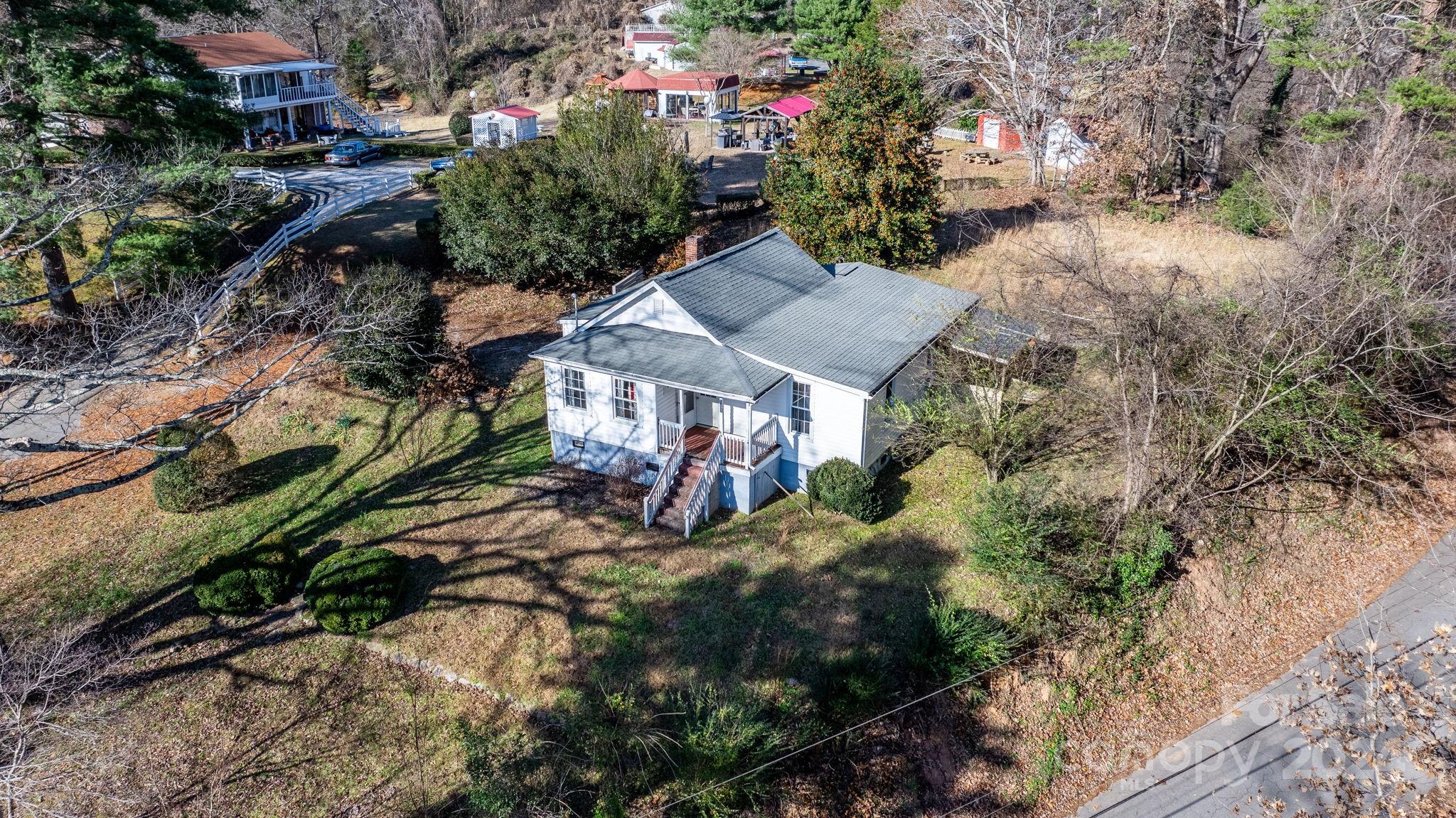 811 Markham Road Tryon, NC 28782 - Photo 38 of 46