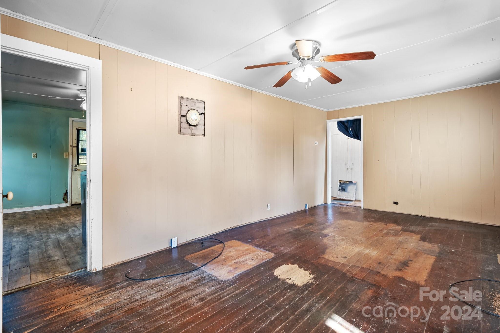 811 Markham Road Tryon, NC 28782 - Photo 6 of 46