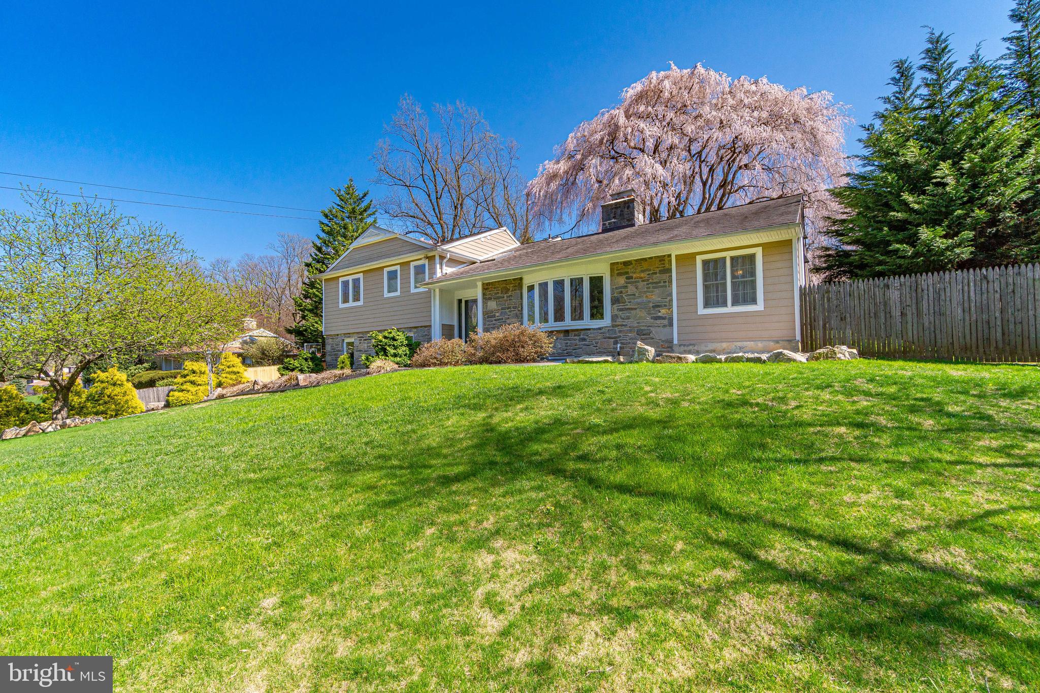 922 Hollow Road Wayne, PA 19087 - Photo 3 of 59