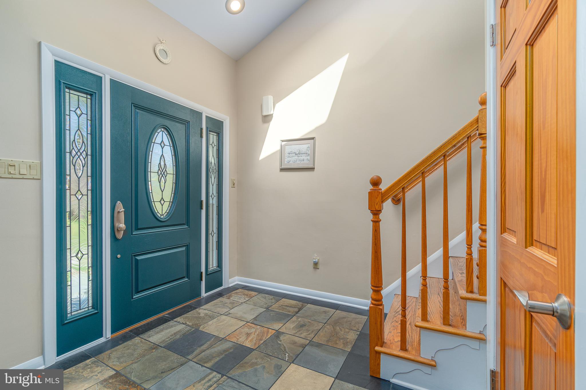 922 Hollow Road Wayne, PA 19087 - Photo 6 of 59 Foyer