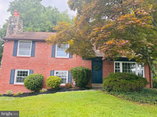 $585,000 | 109 Westminster Drive, Wallingford, PA 19086
