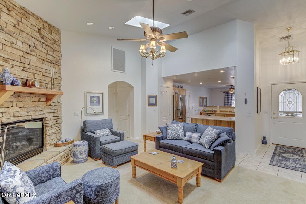 Living Room (2)