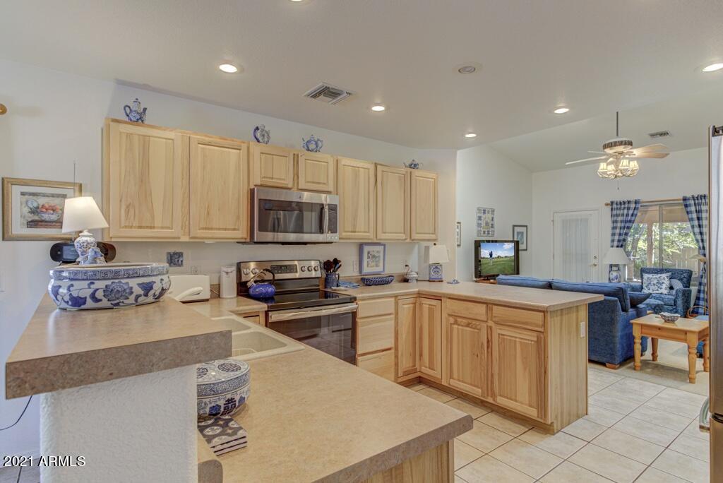 Kitchen (2)