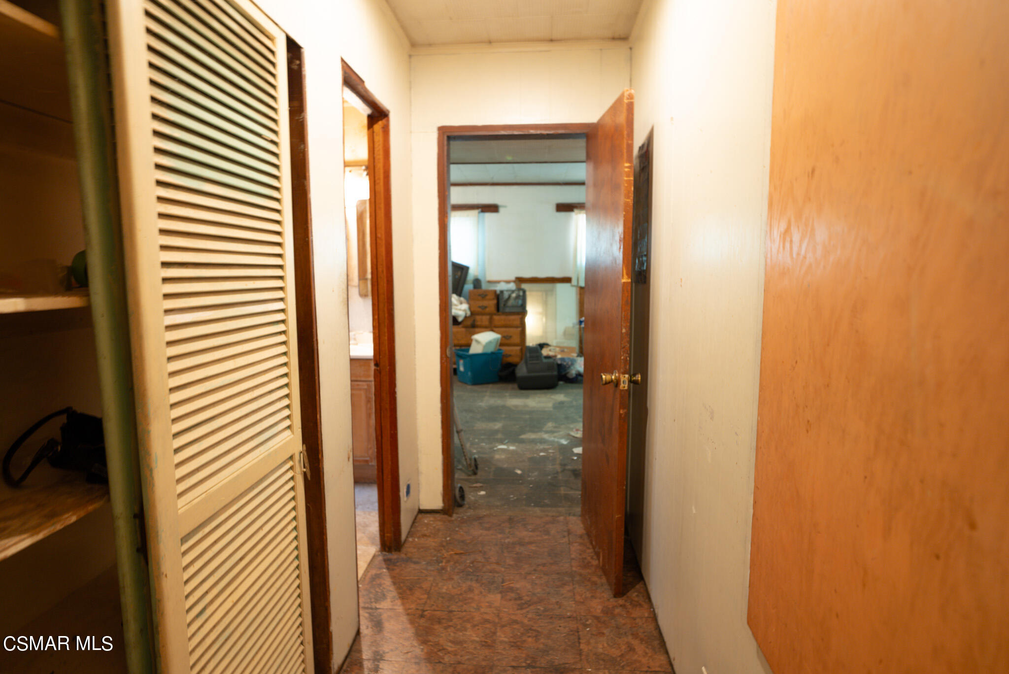 5829 Tipton Way Los Angeles, CA 90042 - Photo 18 of 20 a view of a bathroom