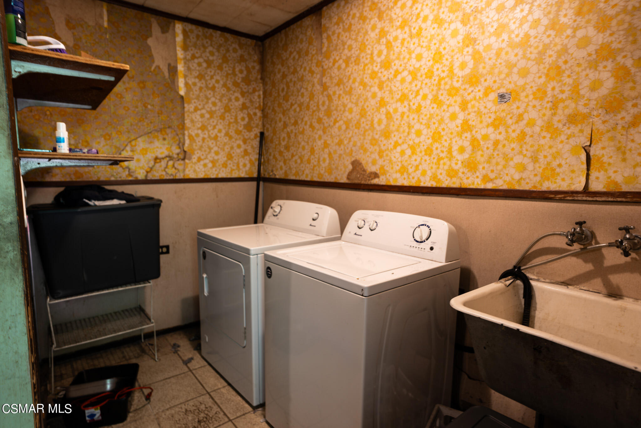 5829 Tipton Way Los Angeles, CA 90042 - Photo 20 of 20 a utility room with dryer and washer