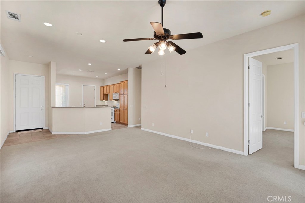 10461 Bridge Haven Road Apple Valley, CA 92308 - Photo 5 of 32