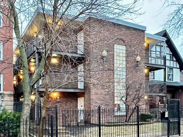 $1,395 | 4541 North Beacon Street, Unit 1A, Chicago, IL 60640
