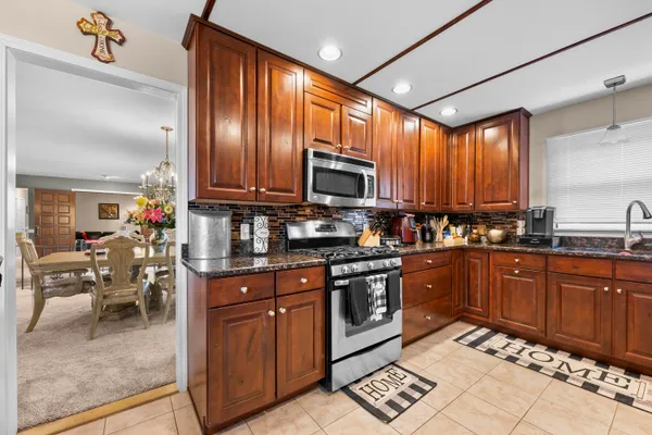 $399,999 | 4376 Knightsbridge Lane, West Bloomfield, MI 48323