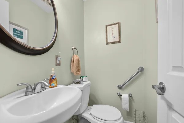 $399,999 | 4376 Knightsbridge Lane, West Bloomfield, MI 48323